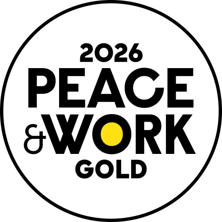 peaceandwork_medaille-gold_fond-blanc_2026