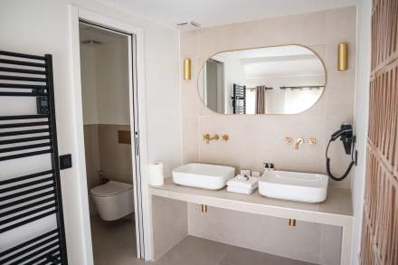 Salle de bain chambre présidentielle Domaine du Colombier