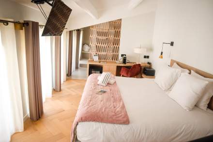 Chambre présidentielle Domaine du Colombier