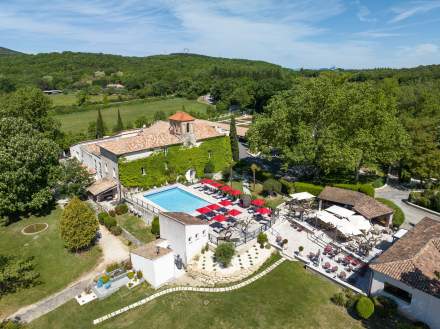 Vue aérienne Domaine du Colombier printemps