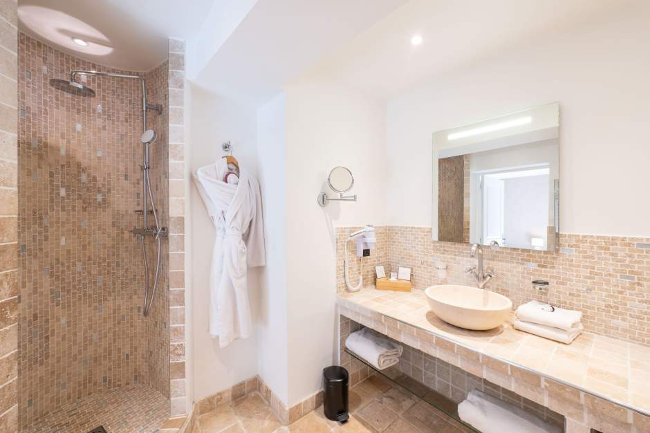 Fotos und Videos - Domaine du Colombier in Malataverne - Hôtel Restaurant Drôme